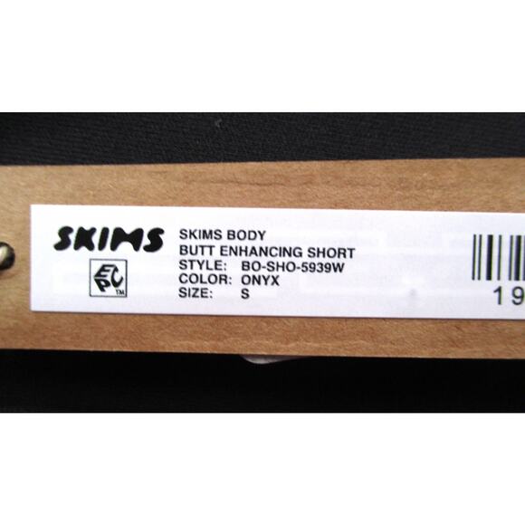 Nwt SKIMS Body Butt Enhancing Lift Shorts Sz S Onyx Black  BO-SHO-5939W - Picture 4 of 4